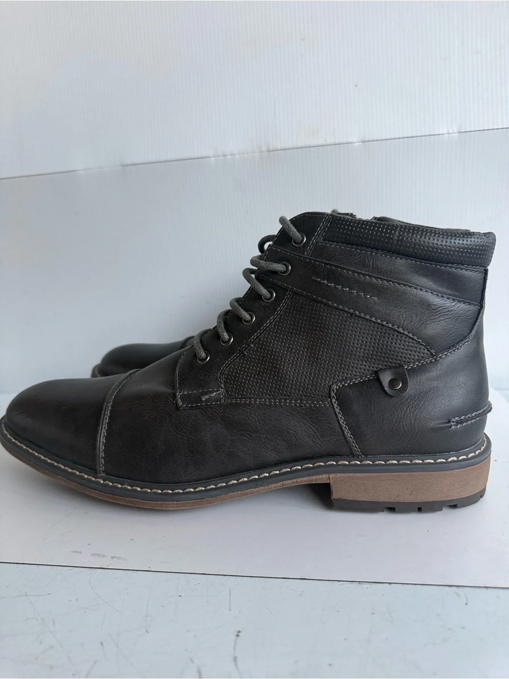 NEW Steve Madden M-Brix Ankle Chukka Boots Side Zip Size 10.5 Medium Gray
